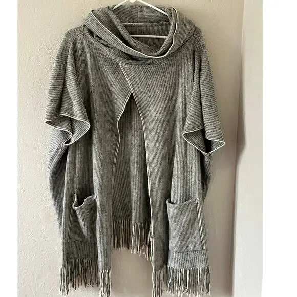 Women’s Cowlneck Gray Winter Cozy Poncho Vest Fringe Front Pockets Size Large - Picture 2 of 4